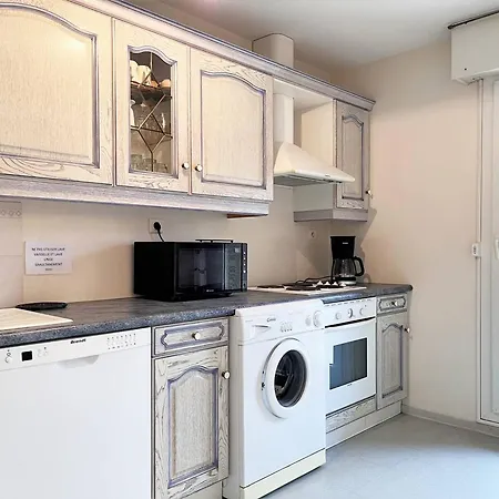 4p Avec Terrasse Et Parking Prive A 300m De La Plage De Cavaliere - Fr-1-251-539 * Le Lavandou